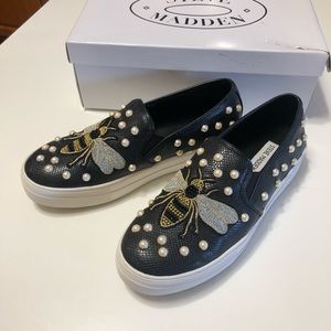 Steve Madden embroidered sneakers